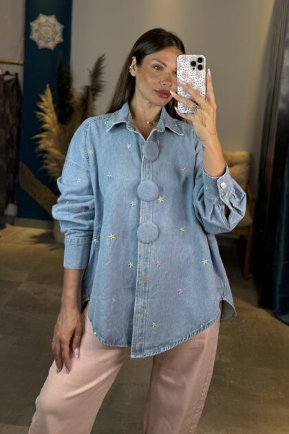 Oversized Denim Shirt Jacket with Flowers μεγάλα κουμπιά