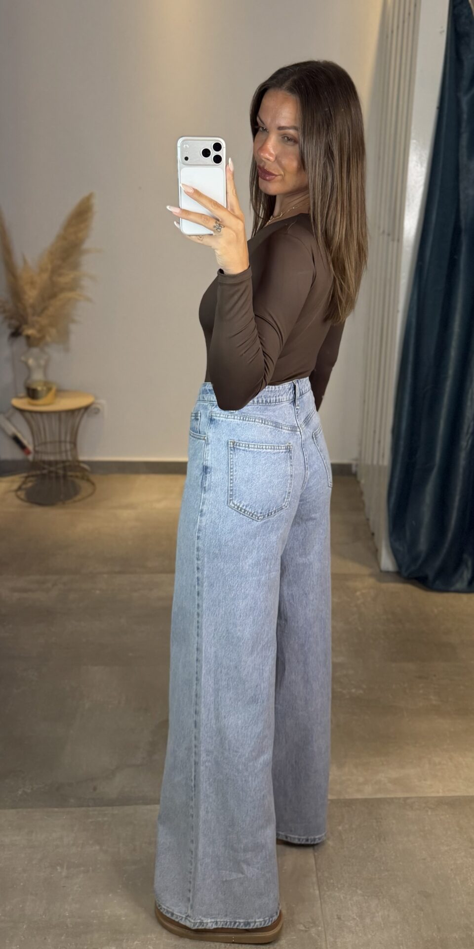 Mila Wide Leg Jeans - Image 3